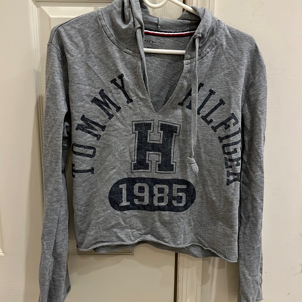 Tommy Hilfiger gray hooded v neck sweatshirt cropped .Size XS